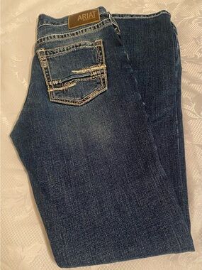 Ariat M4 Low Rise Stretch Adkins Boot Cut Jeans. Size 30/38